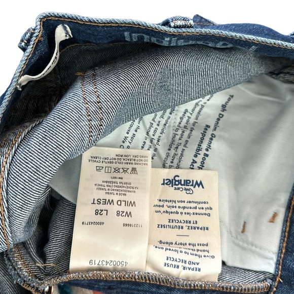 WranglerWild West High Rise Straight Jean Size 28W x 28L - Picture 4 of 6